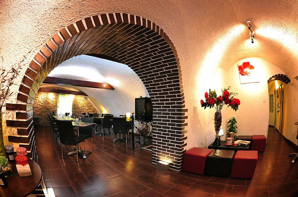 Auberge Saint Martin La Brigue Bagian luar foto
