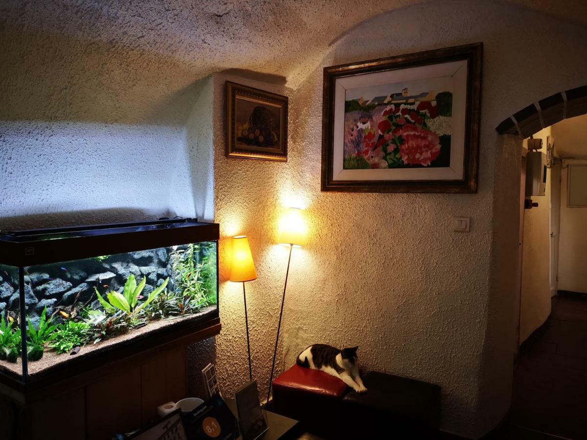 Auberge Saint Martin La Brigue Bagian luar foto